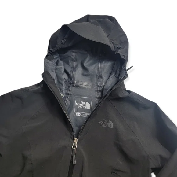 59. The North Face Hyvent 2.5L Full Zip Shell Jacket - Picture 3 of 8
